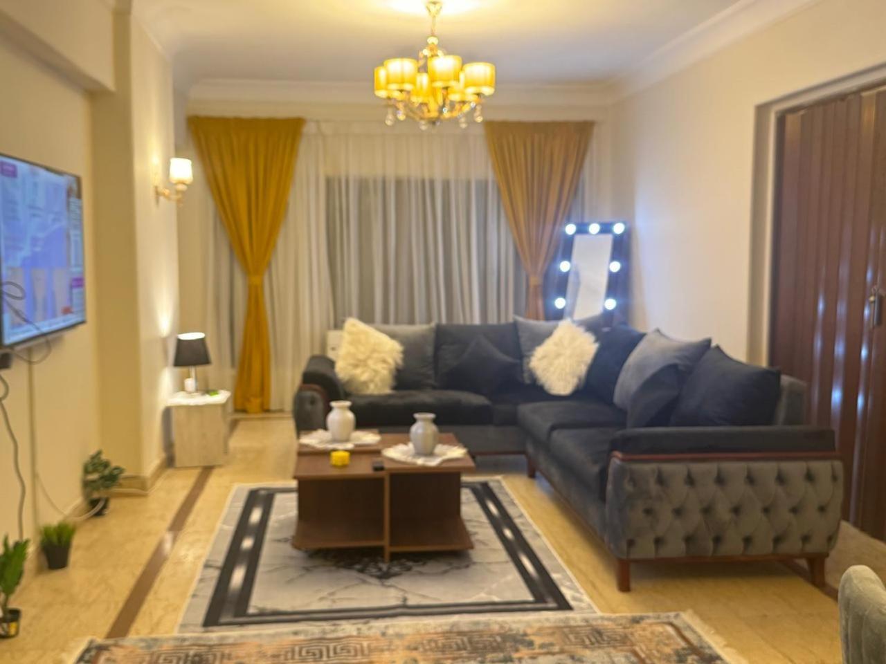 مفروشة للإيجار بشارع شهاب Cairo