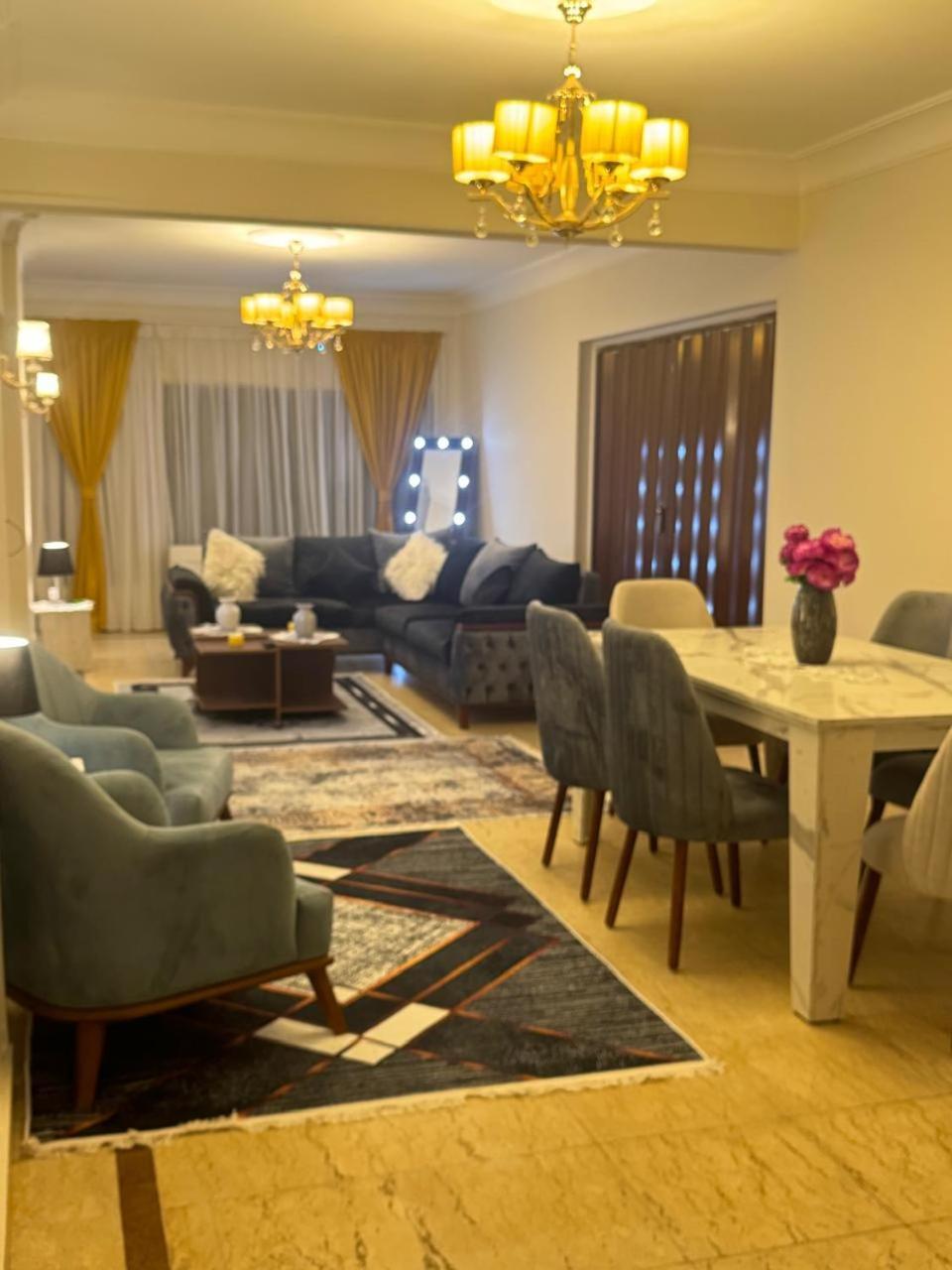 مفروشة للإيجار بشارع شهاب *